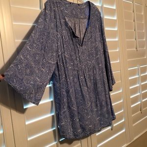 Light and airy blue & white  3/4 sleeve pin tucked blouse size 1X